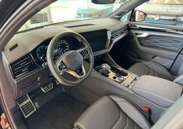 Volkswagen Touareg cena 470750 przebieg: 10, rok produkcji 2024 z Szlichtyngowa małe 781